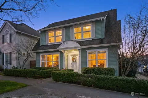 1795 15th Ave NE, Issaquah, WA 98029
