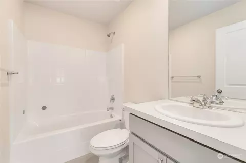 Bath - 19911 136th Ave E, Graham, WA 98338 photo 2 of 2
