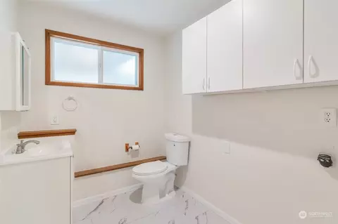 1226 207th St SE, Bothell, WA 98012 photo 23