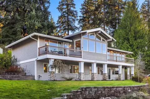 13817 SE 42nd Pl, Bellevue, WA 98006