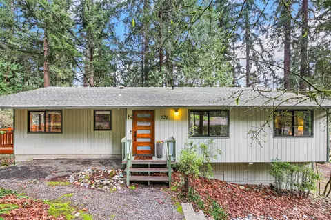 521 SW Forest Dr, Issaquah, WA 98027
