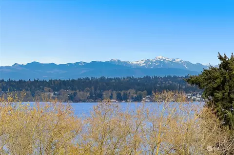 8001 Sand Point Way NE #C62, Seattle, WA 98115