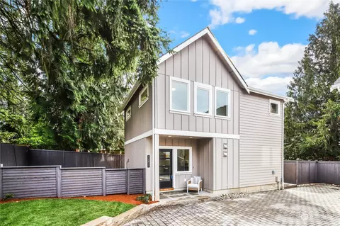 12817 NE 95th St, Kirkland, WA 98033
