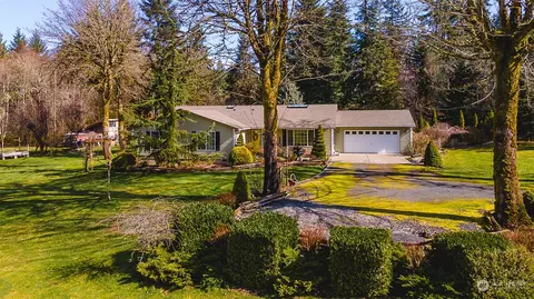 124 Maplewood Ln, Winlock, WA 98596