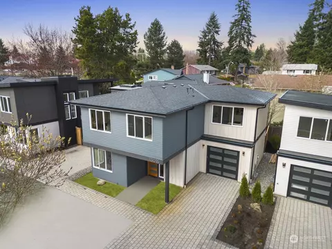 13016 132nd Ave NE, Kirkland, WA 98034