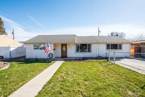 911 Howard St, Wenatchee, WA 98801