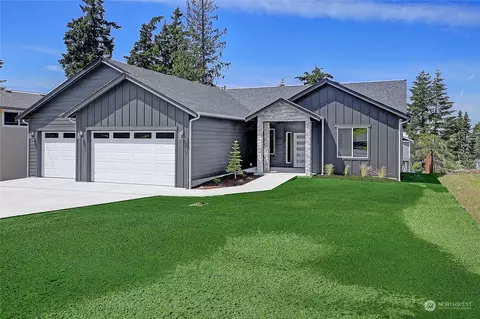 367 Grandview Ave, Camano Island, WA 98282