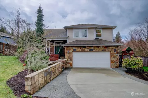 1402 N 14th St, Mount Vernon, WA 98273