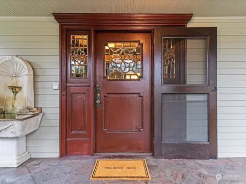 Exterior - 233 Harvard Ave E, Seattle, WA 98102 photo 4 of 9