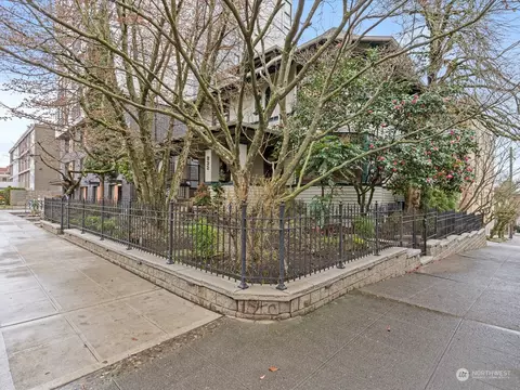View/Area - 233 Harvard Ave E, Seattle, WA 98102 photo 1 of 2