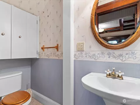 Bath - 233 Harvard Ave E, Seattle, WA 98102 photo 1 of 3