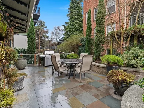 Exterior - 233 Harvard Ave E, Seattle, WA 98102 photo 6 of 9