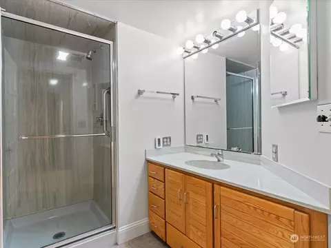 Bath - 233 Harvard Ave E, Seattle, WA 98102 photo 3 of 3