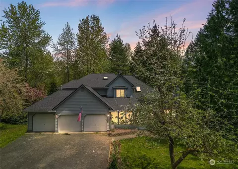 5182 Glory Ln NW, Seabeck, WA 98380