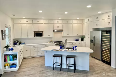 Kitchen - 14111 5th Pl W, Everett, WA 98208 photo 2 of 3