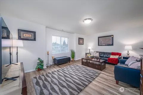 Living - 14111 5th Pl W, Everett, WA 98208 photo 2 of 10