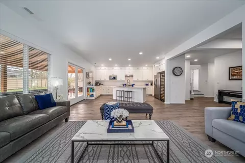 Living - 14111 5th Pl W, Everett, WA 98208 photo 10 of 10