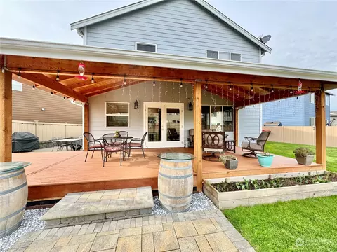 Exterior - 14111 5th Pl W, Everett, WA 98208 photo 2 of 13
