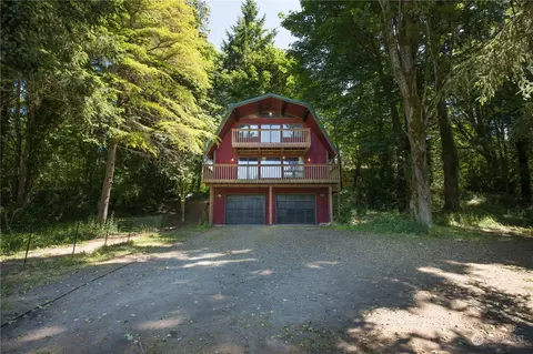7033 Watauga Beach Dr, Port Orchard, WA 98366
