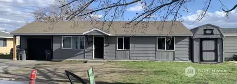 1108 Mather Dr, Moses Lake, WA 98837