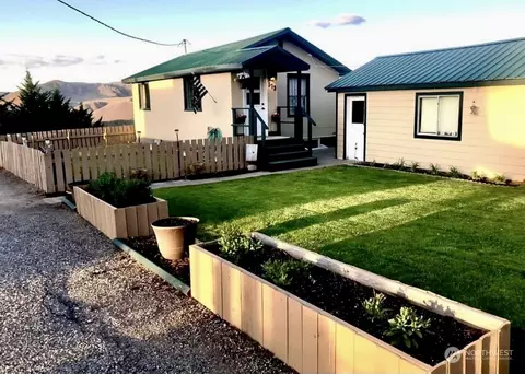 513 Roosevelt Dr, Grand Coulee, WA 99133