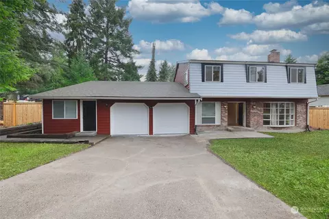 17465 NE 11th St, Bellevue, WA 98008