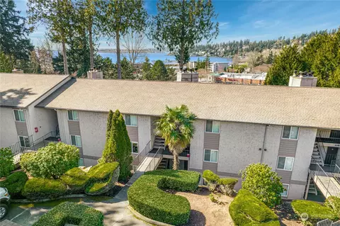 11633 100th Ave NE #B-6, Kirkland, WA 98034