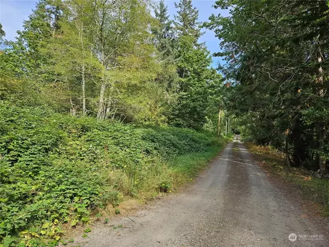 90 Fox Rd, Quilcene, WA 98376