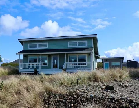 1256 Camero Loop SW, Ocean Shores, WA 98569