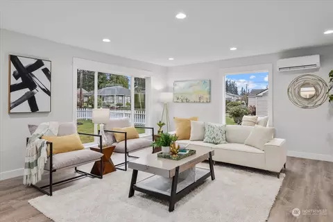 Living - 6919 Cady Rd, Everett, WA 98203 photo 5 of 5