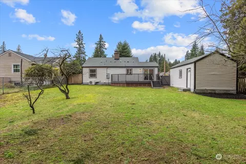Exterior - 6919 Cady Rd, Everett, WA 98203 photo 7 of 11