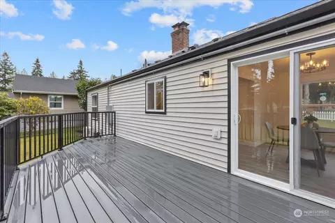 Exterior - 6919 Cady Rd, Everett, WA 98203 photo 6 of 11