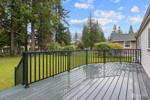Exterior - 6919 Cady Rd, Everett, WA 98203 photo 3 of 11