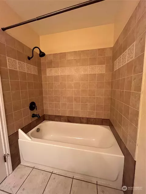 Bath - 7441 E Grapeview Loop Rd, Allyn, WA 98524 photo 3 of 3