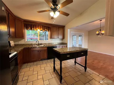 Kitchen - 7441 E Grapeview Loop Rd, Allyn, WA 98524 photo 1 of 3