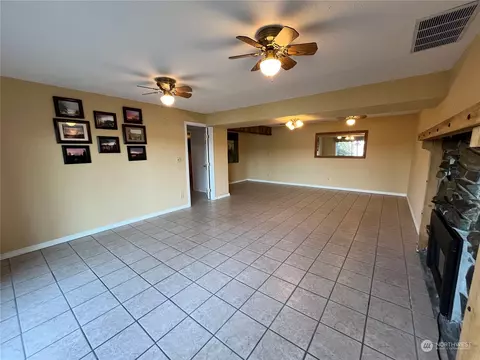 Living - 7441 E Grapeview Loop Rd, Allyn, WA 98524 photo 6 of 6