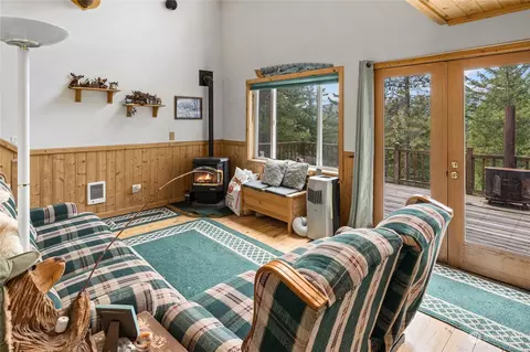 Living - 281 Highland Loop, Ronald, WA 98940 photo 2 of 6