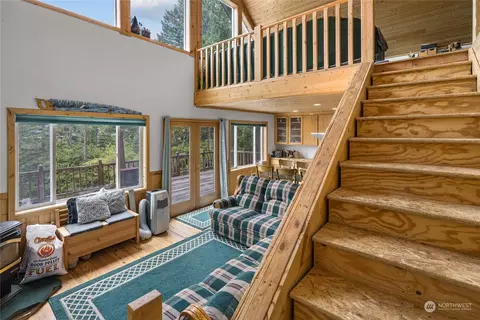 Entry Way - 281 Highland Loop, Ronald, WA 98940 photo 2 of 2
