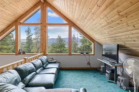 Living - 281 Highland Loop, Ronald, WA 98940 photo 5 of 6