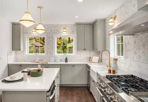 Kitchen - 1655 10th Ave E, Seattle, WA 98102 photo 2 of 4