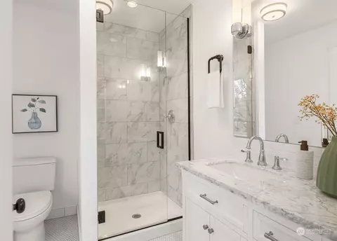 Bath - 1655 10th Ave E, Seattle, WA 98102 photo 1 of 5