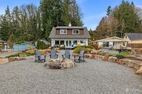 4421 Beach Dr E, Port Orchard, WA 98366
