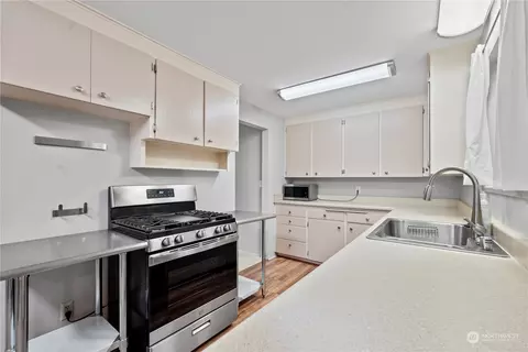 Kitchen - 8 234th Pl SW, Bothell, WA 98021 photo 1 of 4