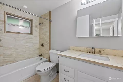 Bath - 8 234th Pl SW, Bothell, WA 98021 photo 1 of 3