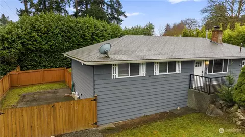 Exterior - 8 234th Pl SW, Bothell, WA 98021 photo 2 of 9