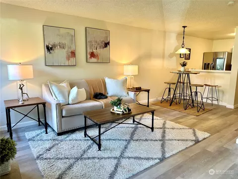 515 S 323rd Pl #16B, Federal Way, WA 98003