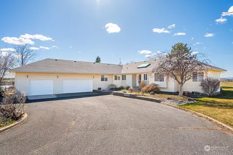 12501 Dodson Rd NW, Ephrata, WA 98823