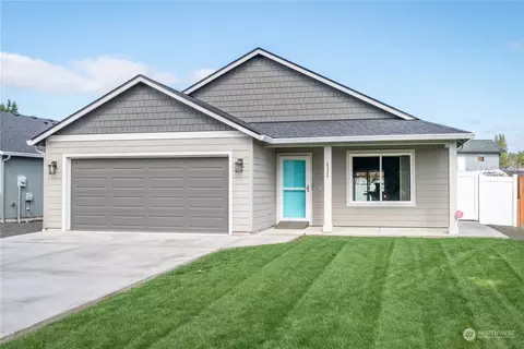 2324 32nd Ave, Longview, WA 98632