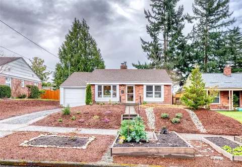 3915 SW Rose St, Seattle, WA 98136