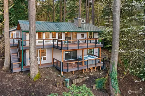 22710 SE 56th St, Issaquah, WA 98029